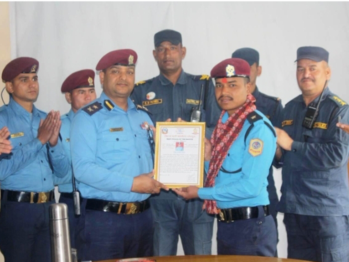 बैतडी घर भएका धामी डडेल्धुरामा सर्वोत्कृष्ट प्रहरी